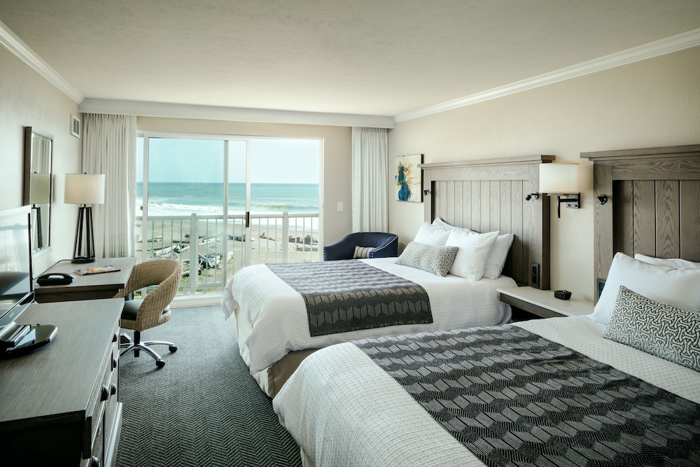 Room, 2 Queen Beds, Ocean View (ADA PET) photo 1