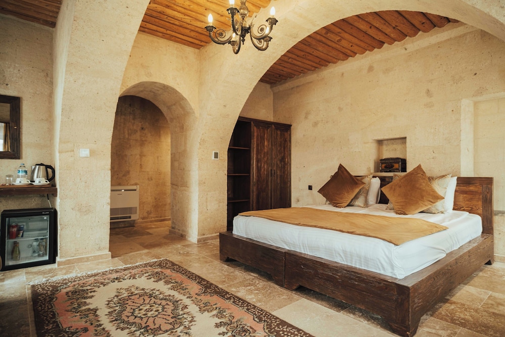 Standard Cave or Stone Room - Photo 19