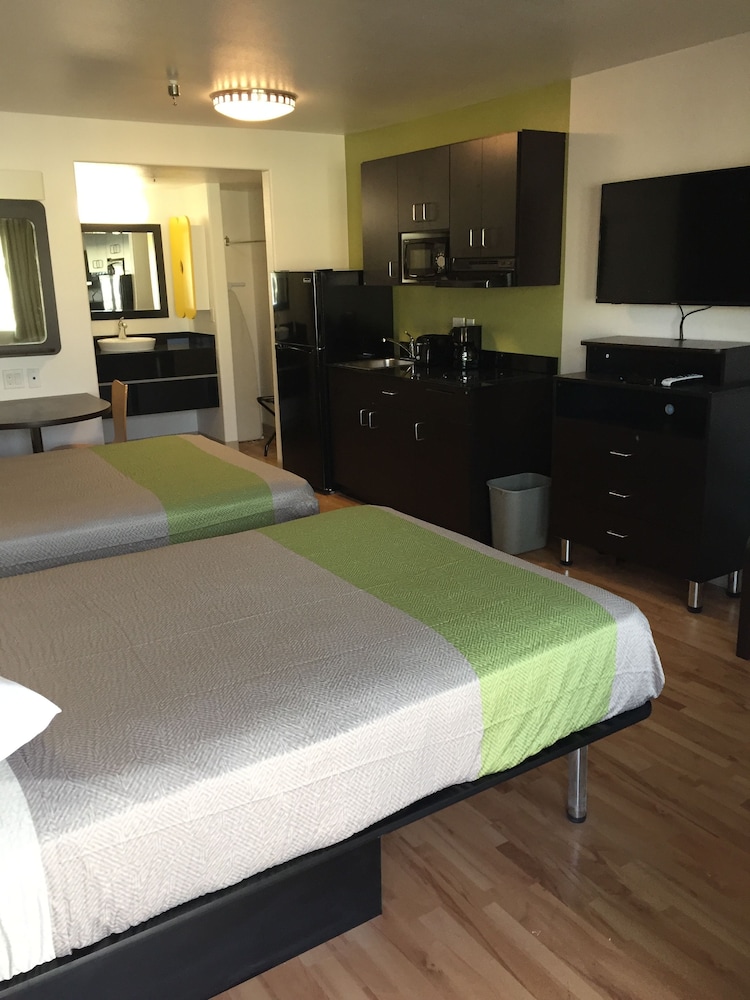Studio, 2 Double Beds, Kitchenette