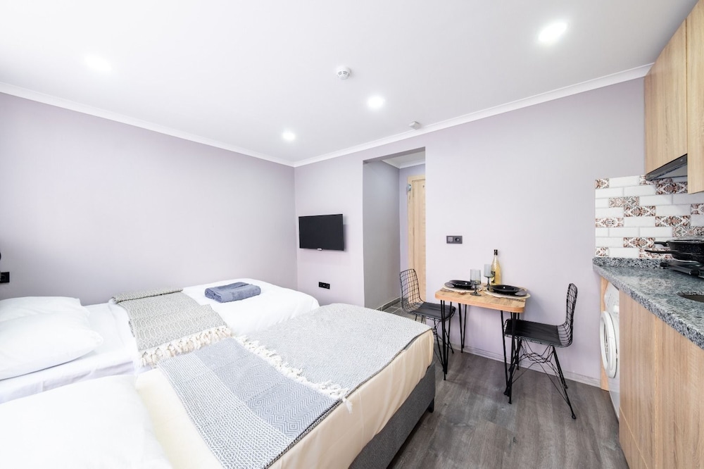 Comfort Triple Room, City View photo 3