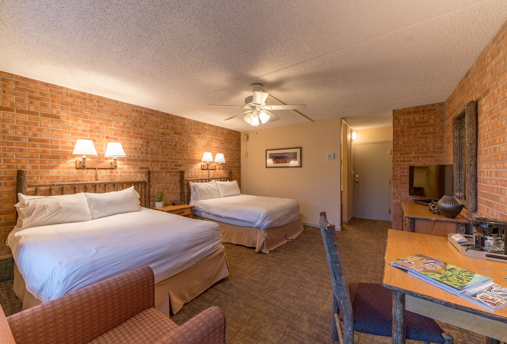 Standard Room, 2 Queen Beds - Photo 3