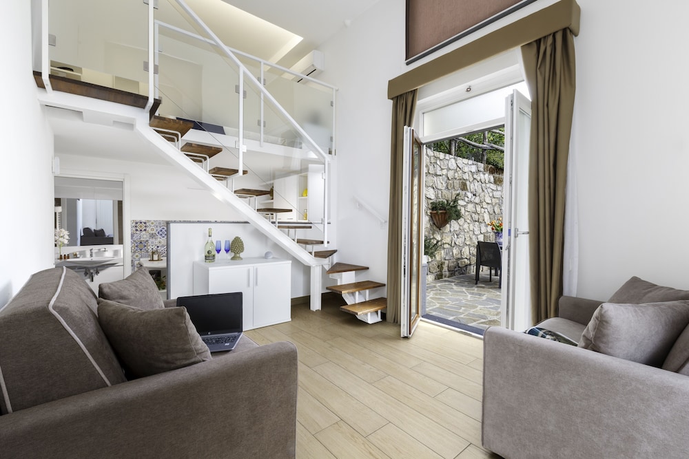 Apartment, Patio