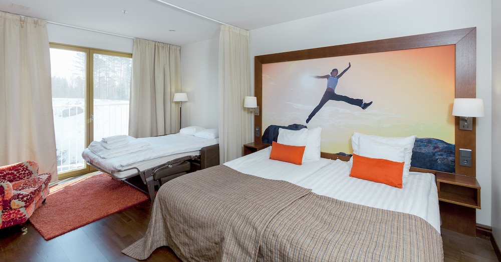 Family Twin Room - Photo 3