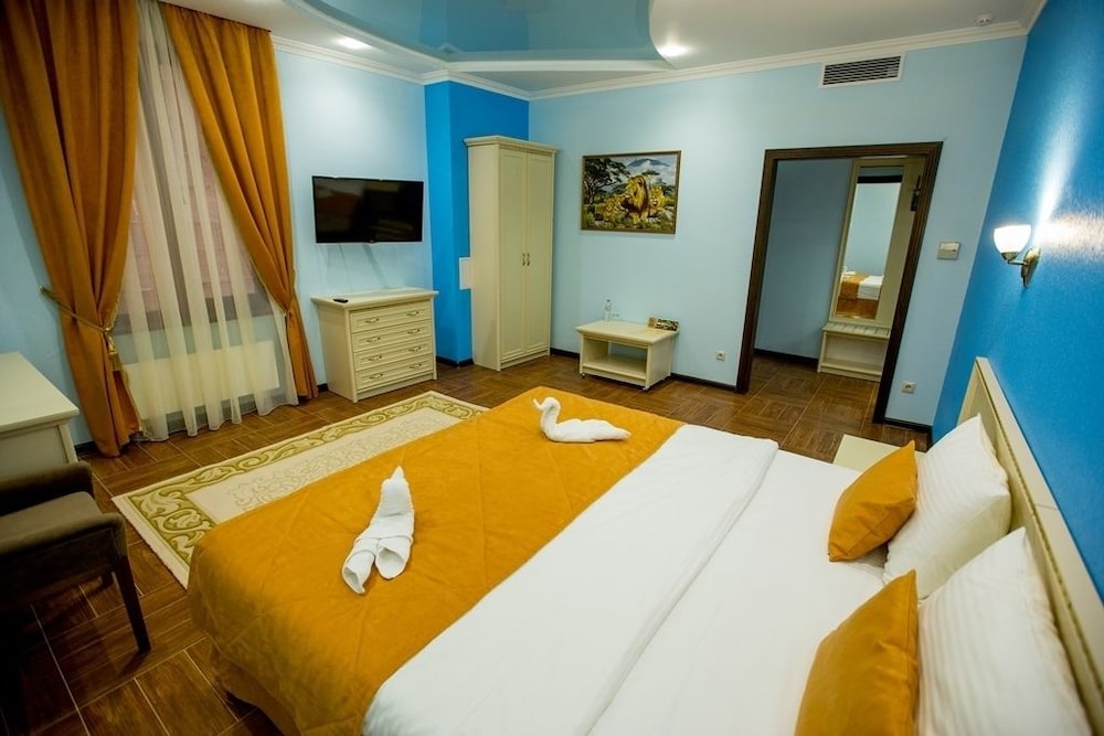Standard Double or Twin Room photo 1
