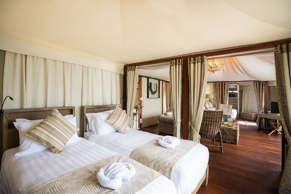 Two Bedroom Cliff Tent Villa photo 2