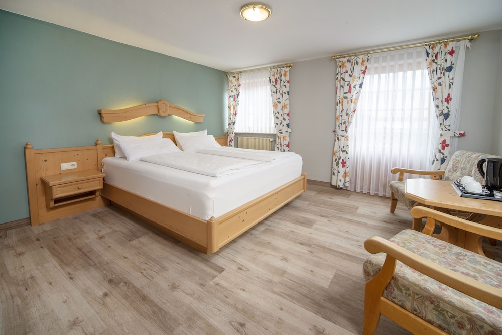 Panoramic Double Room, 1 King Bed, Mountain View, Mountainside (Neuschwanstein) photo 1