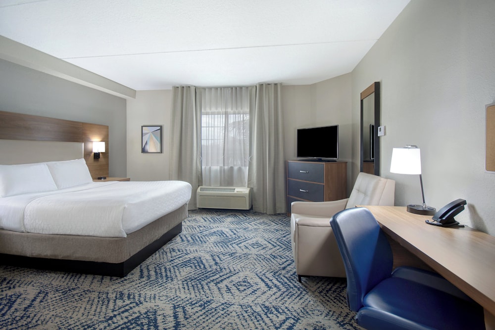 Room, 1 Queen Bed, Accessible (Roll-In Shower) photo 1