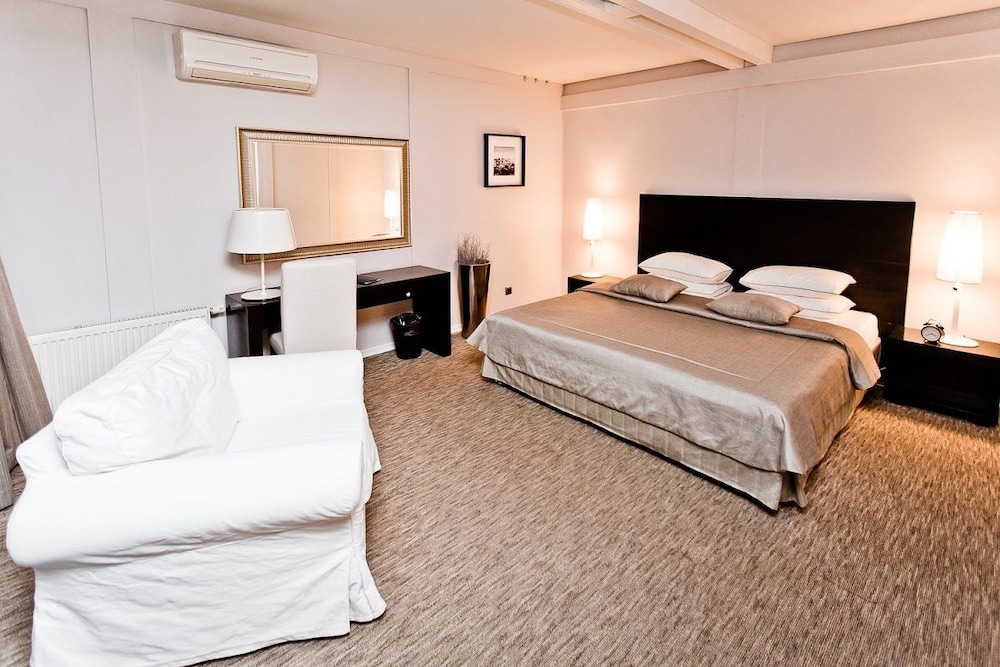 Suite photo 1