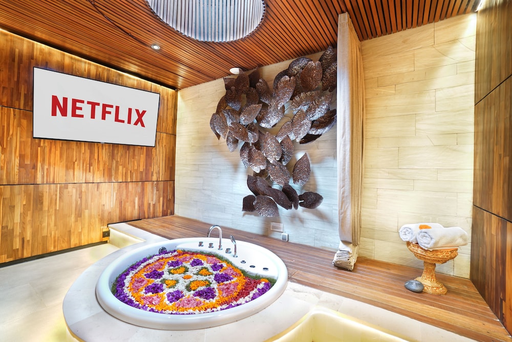 Suite Room - Photo 4