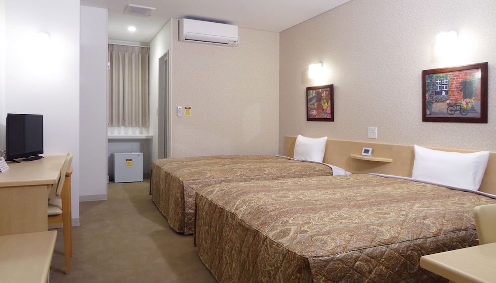 Standard Room, 2 Queen Beds, Non Smoking, Only Accessible From The Up-Lane On Highway photo 1