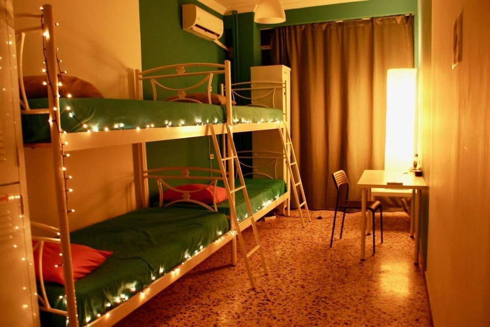 Shared Dormitory, Women only