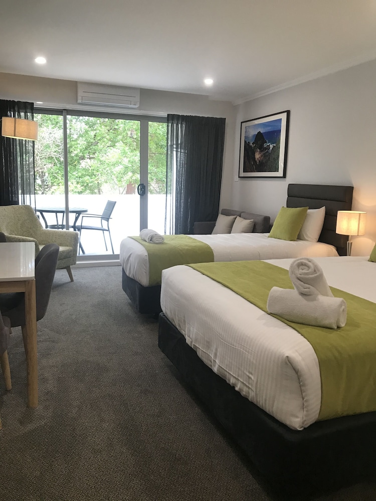 Superior Twin Room, Balcony, River View photo 2