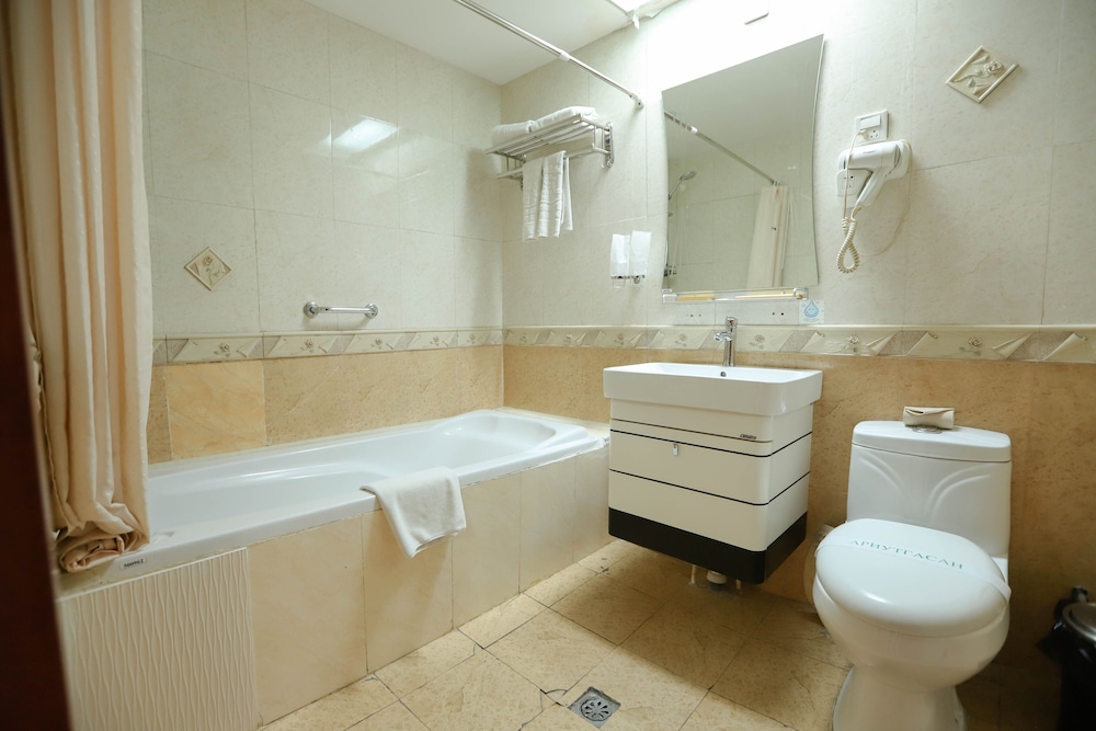 Basic Tiple Room - Photo 3
