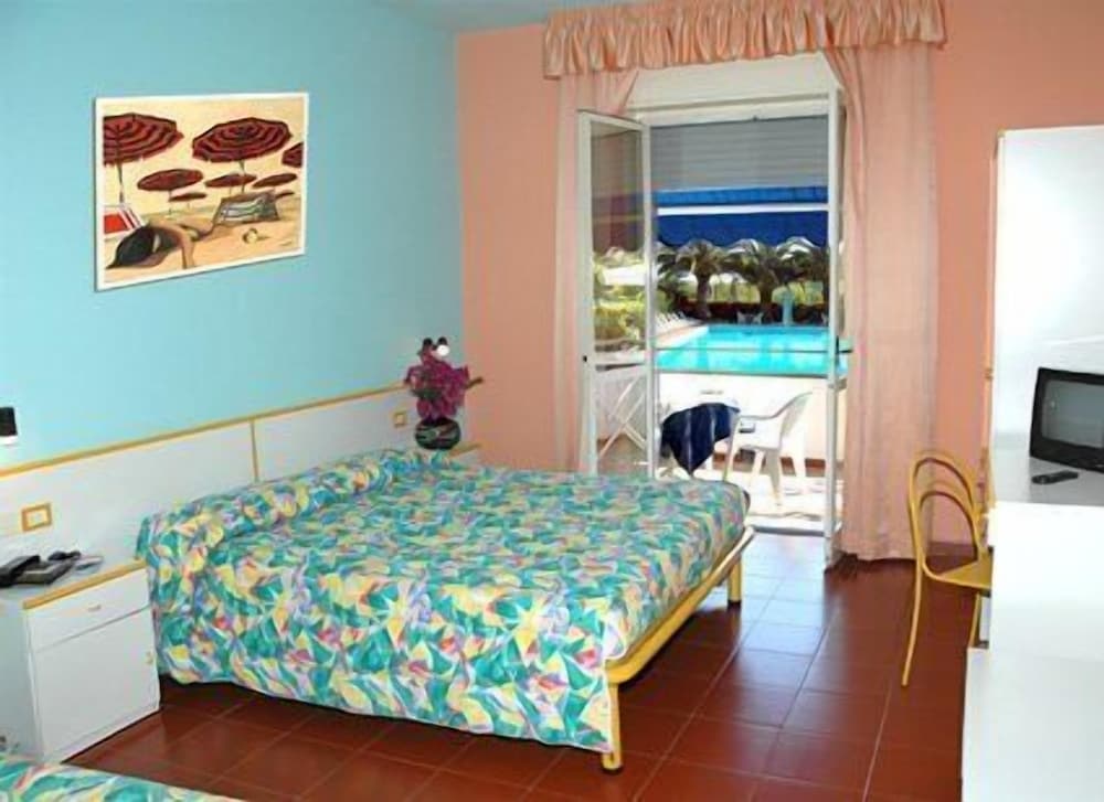 Quadruple Room photo 3