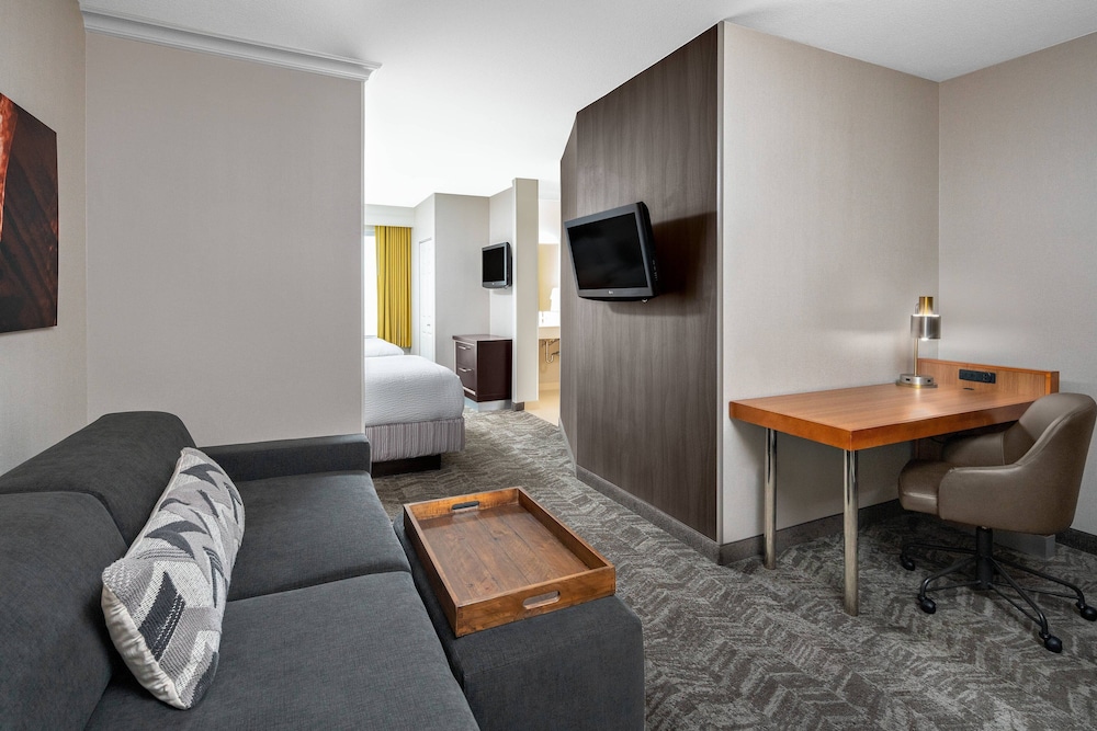 Suite, 2 Double Beds - Photo 2