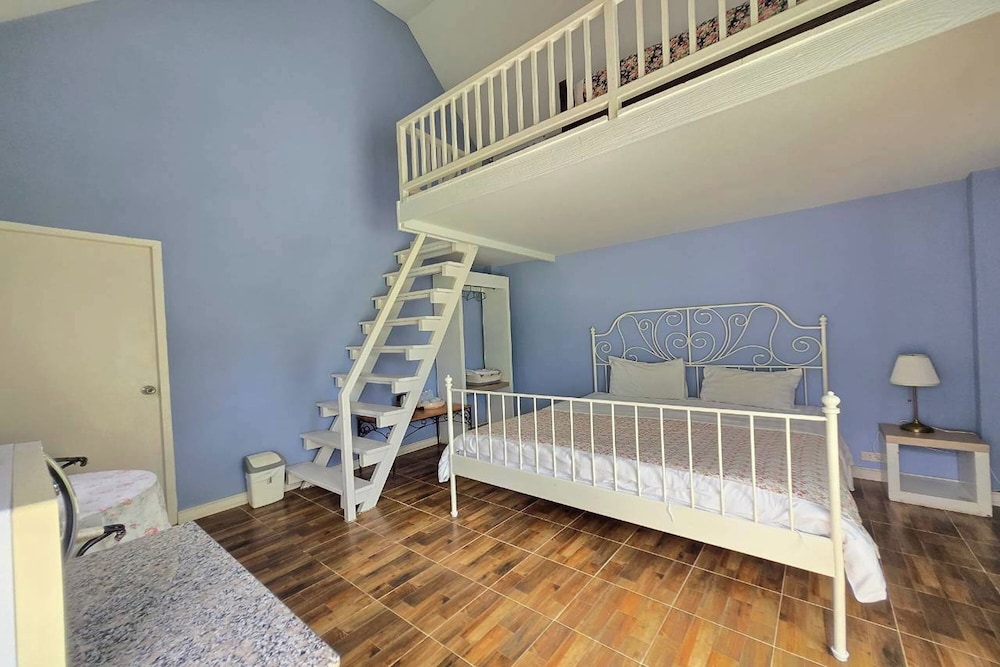 Triple Room, Valley View photo 1