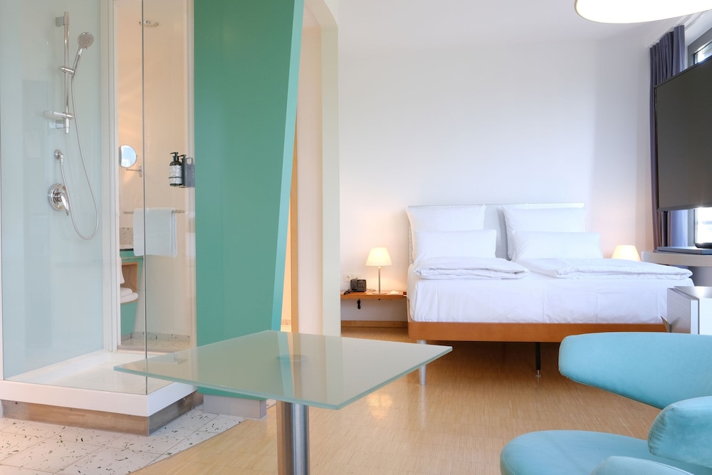 Suite, 1 King Bed