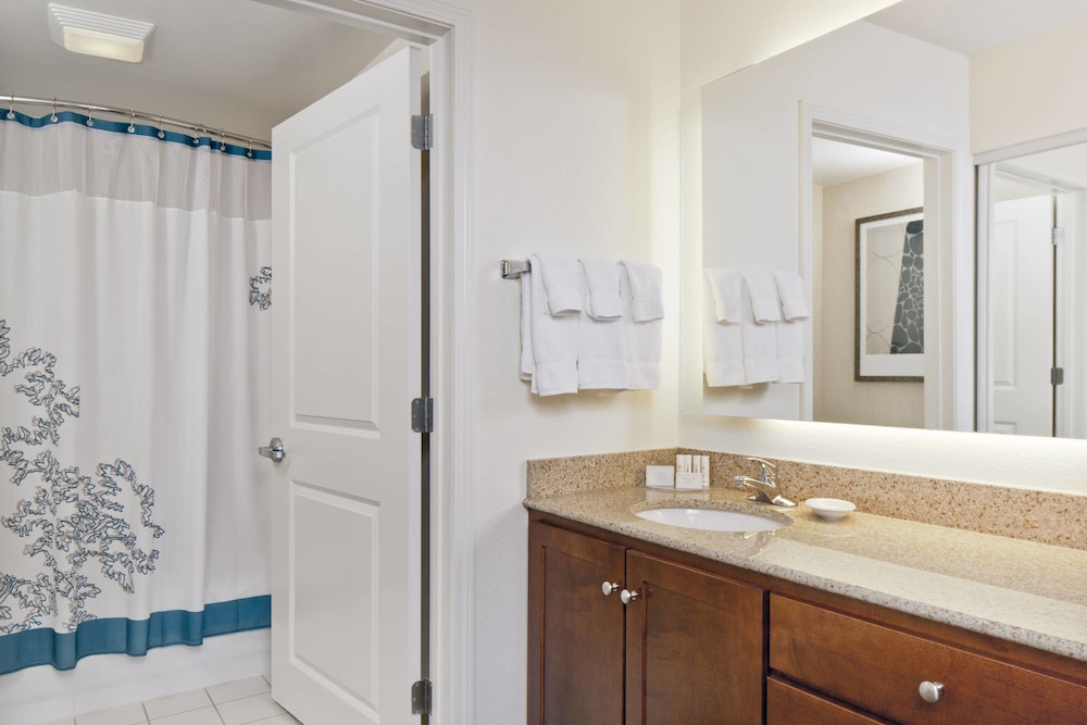 Suite, 1 Bedroom - Photo 4