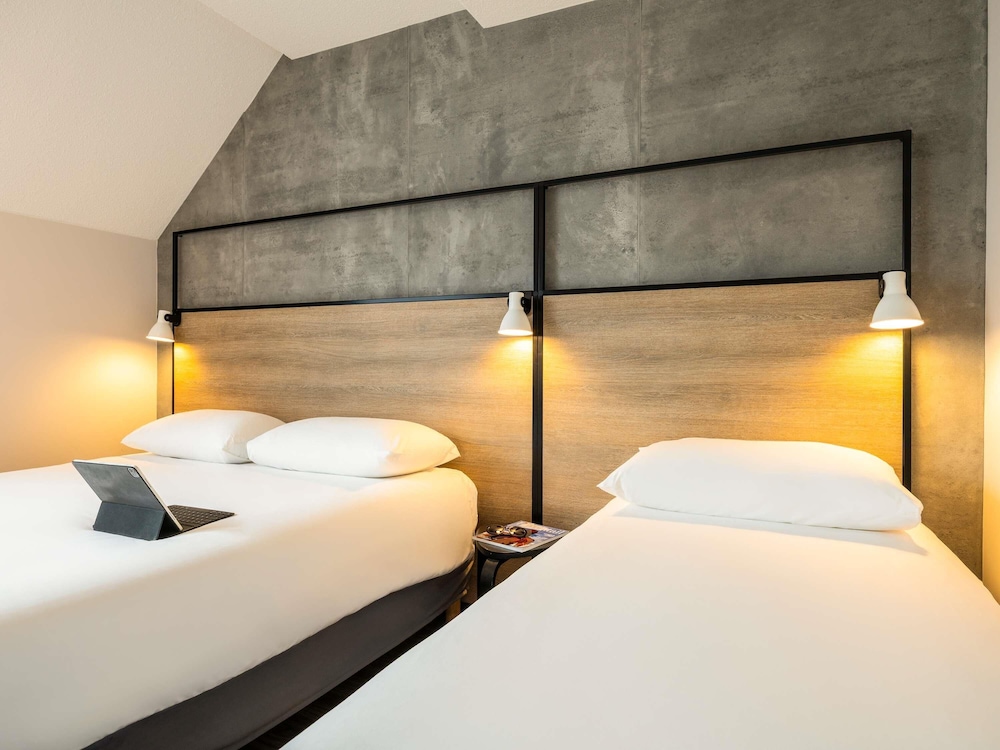 Standard Room, Multiple Beds - Photo 6
