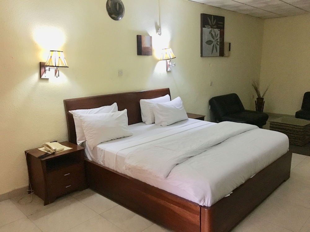Executive Room - Photo 3