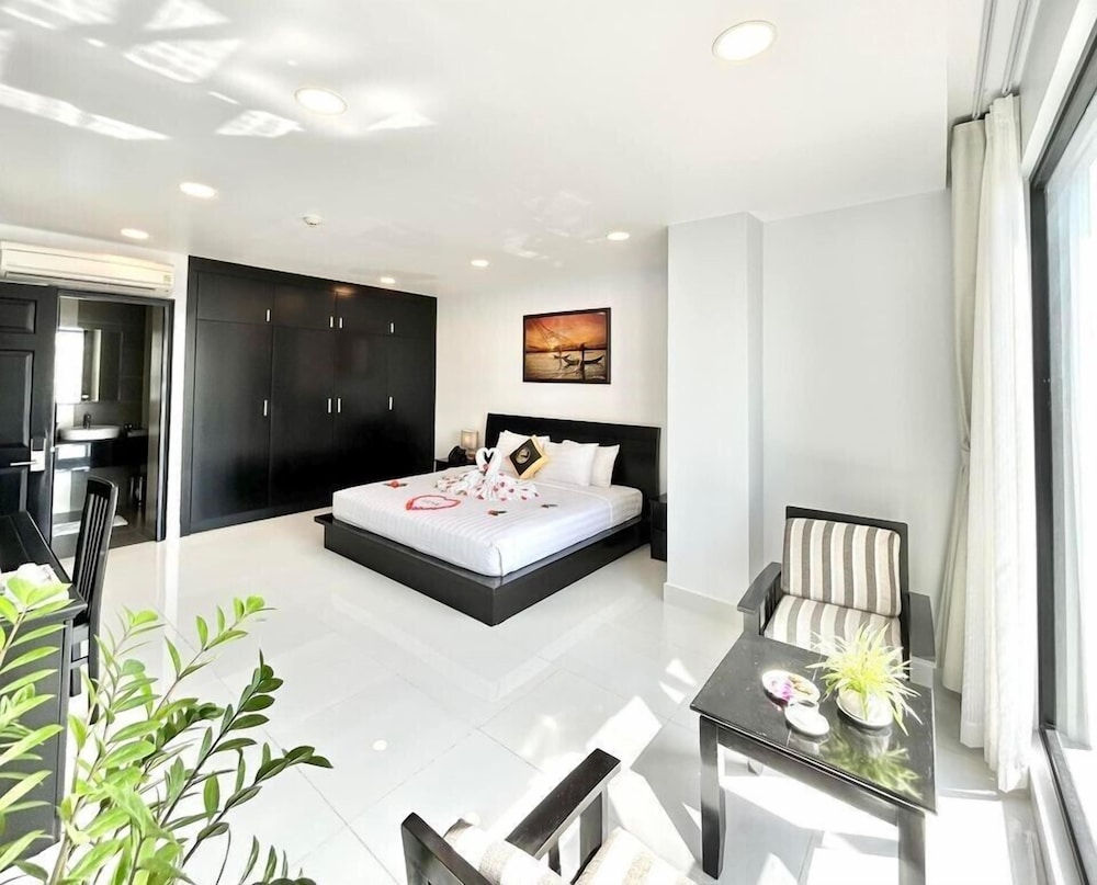 Deluxe Room, City View photo 2