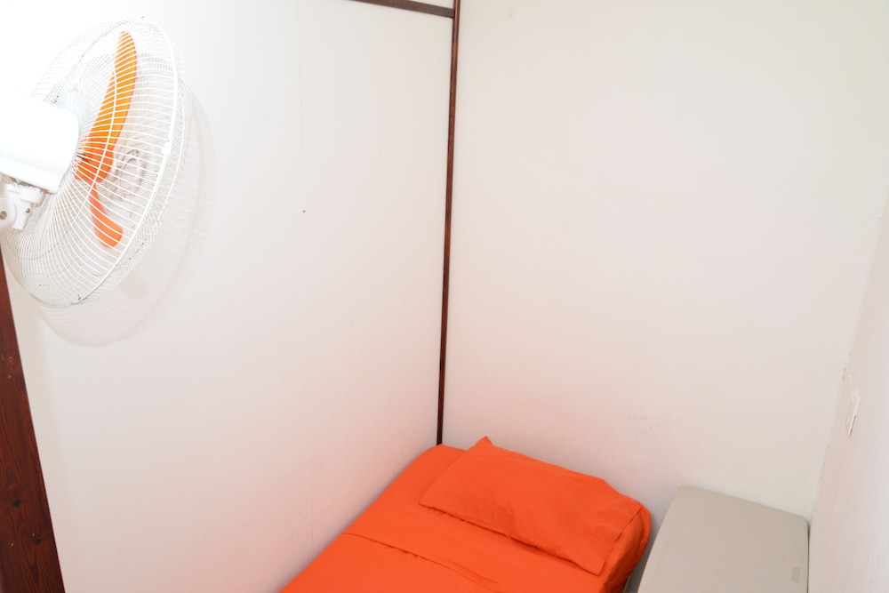 Single Bunk Bed W/ Shared Barthroom No A/C