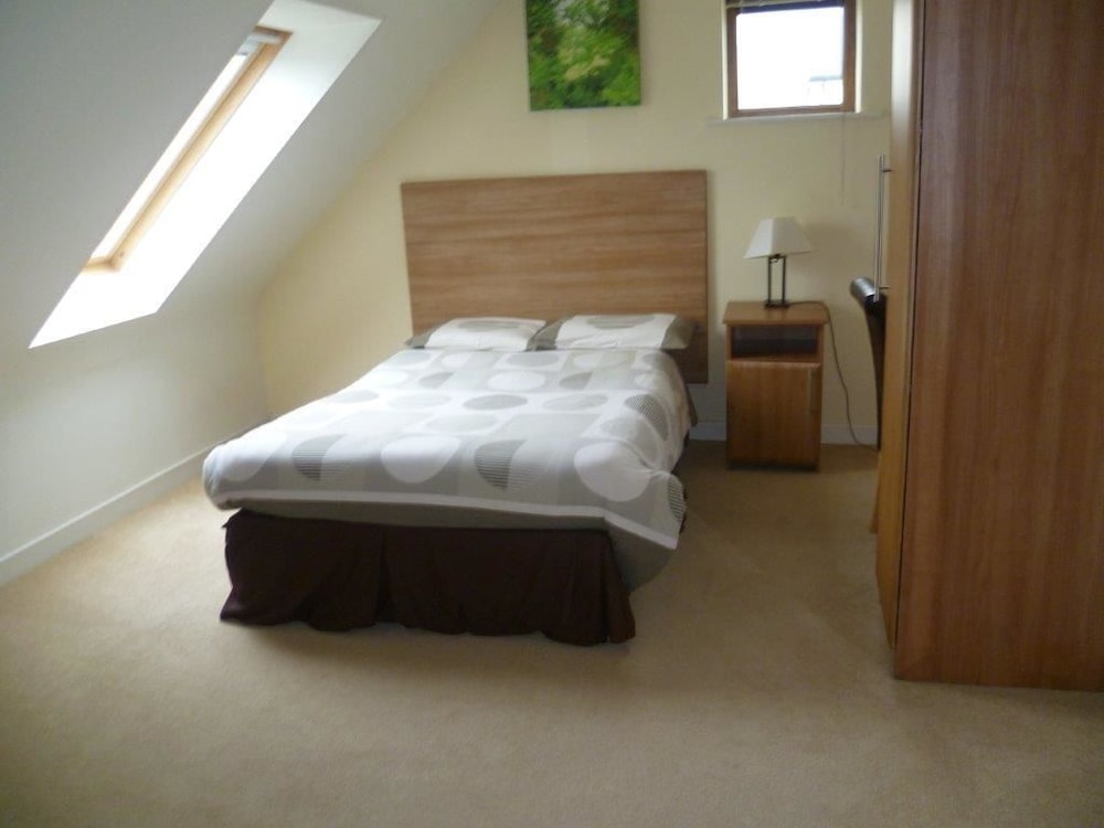 House, 4 Bedrooms photo 3