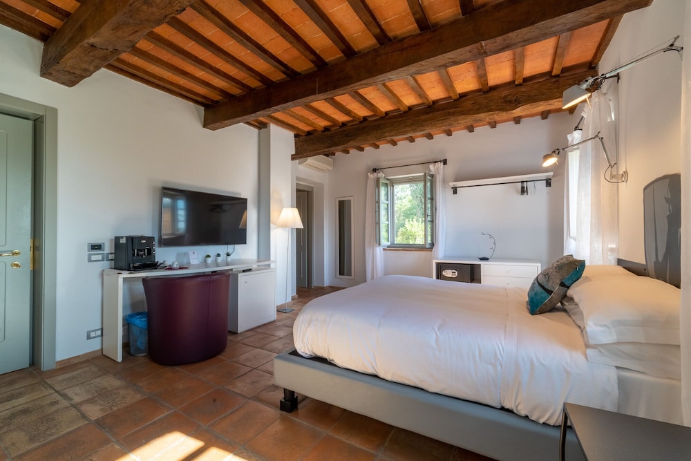 Deluxe Triple Room photo 2