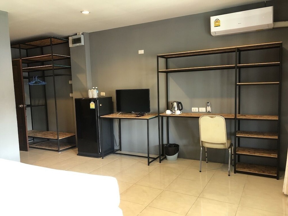 Standard Twin Room - Photo 3