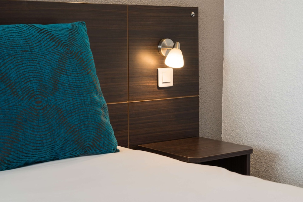 Superior Room, 1 Queen Bed, Non Smoking, Bathtub