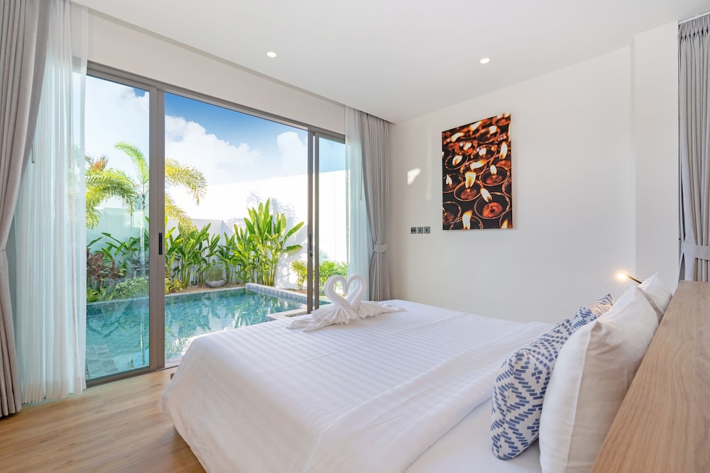 2 Bedroom Standard Pool Villa