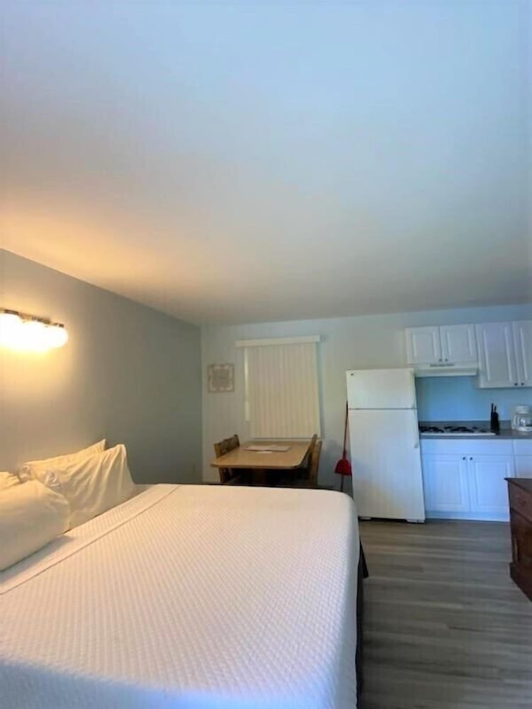 King Room With Kitchenette photo 3