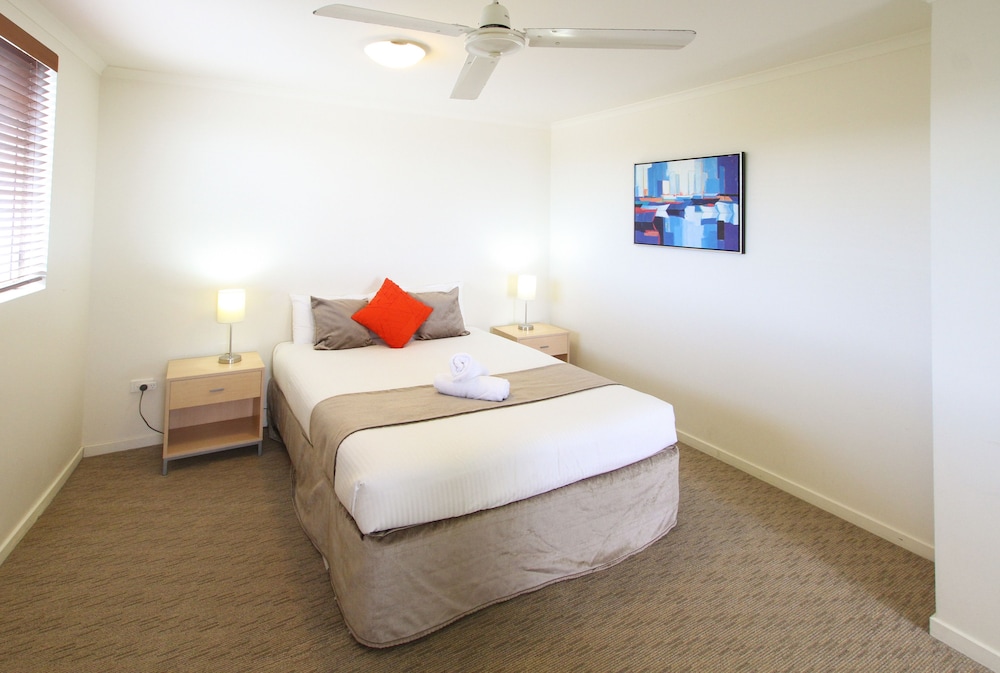 One Bedroom Apartment - Photo 12