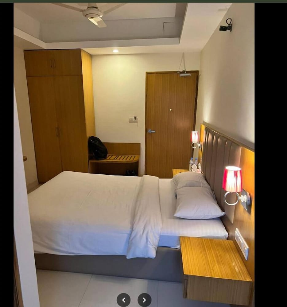 Deluxe Double Room, Garden View