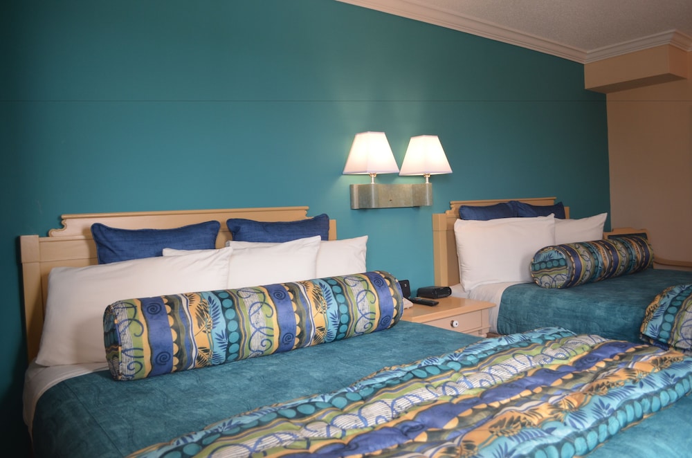 One-Bedroom Suite - Garden Pool View