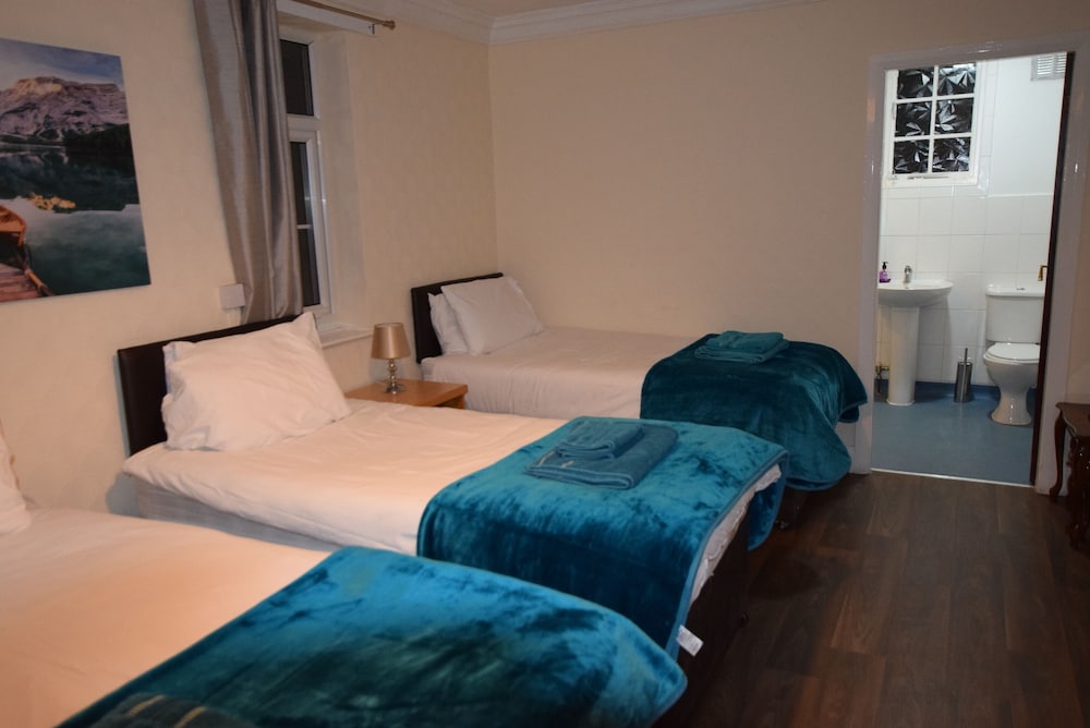 Economy Quadruple Room