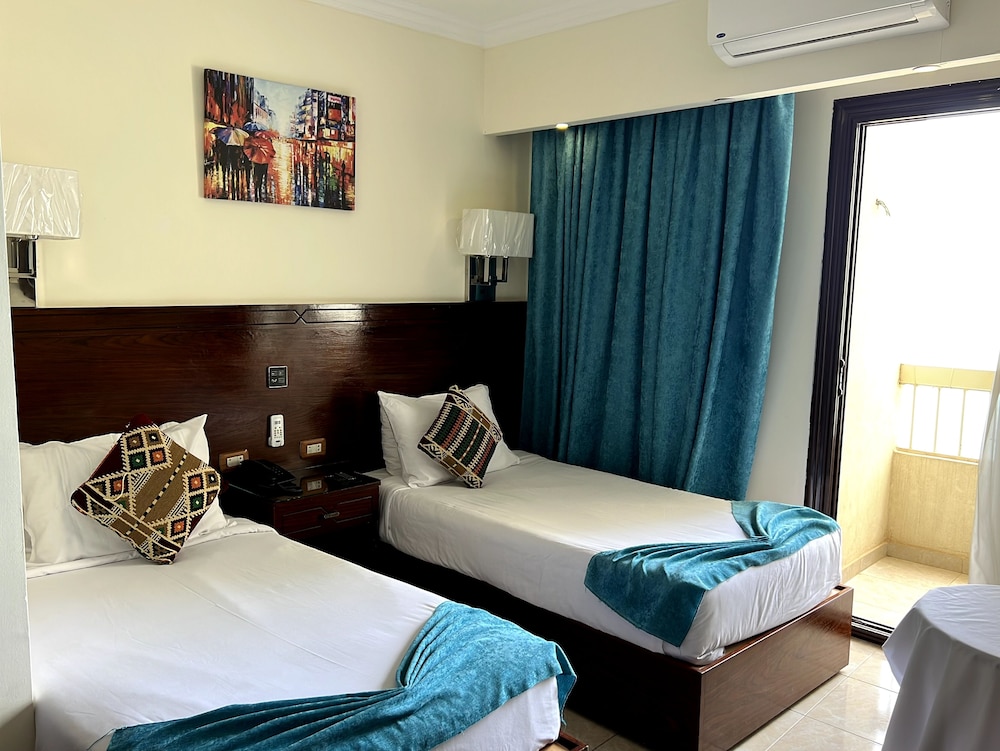 Chambre Supérieure Double ou avec lits jumeaux