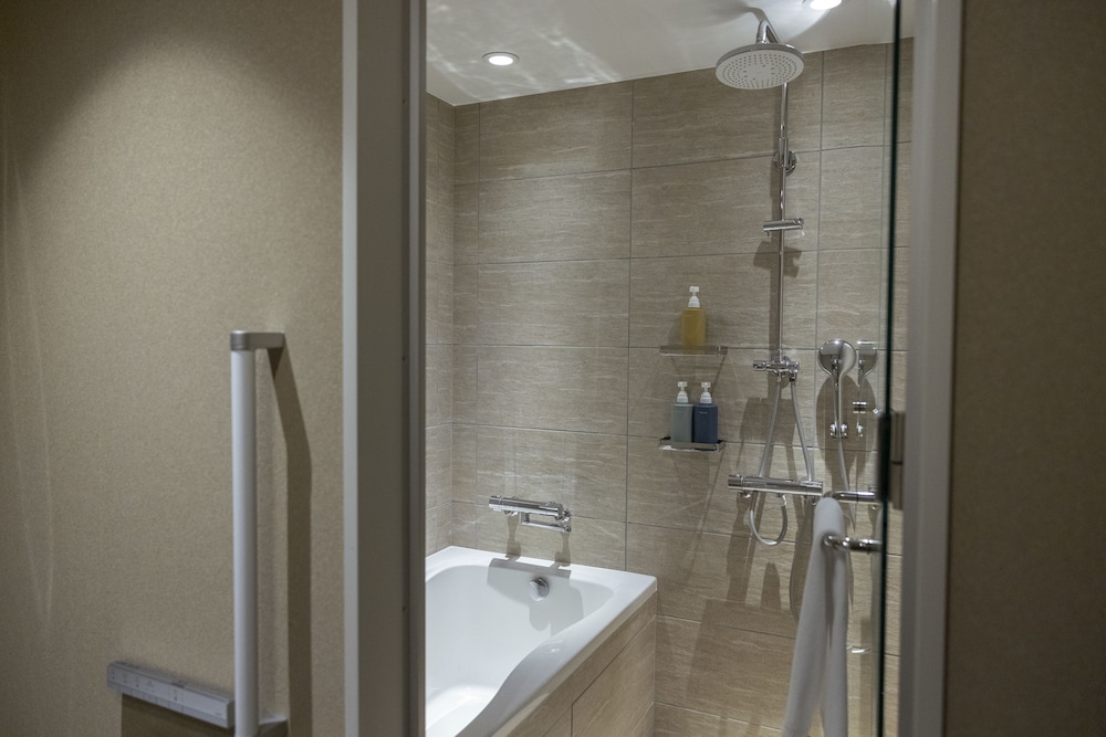 Deluxe River Twin Room, Non Smoking - Photo 9