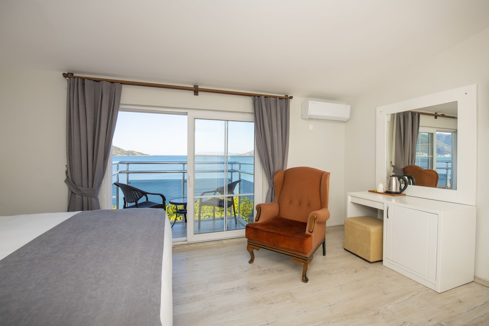 Standard Double Room, Sea View - Photo 3