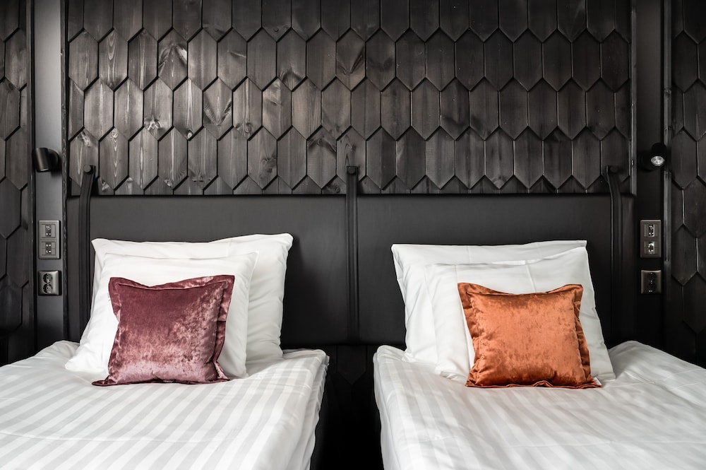 Standard Twin Room (extra bed possibility)