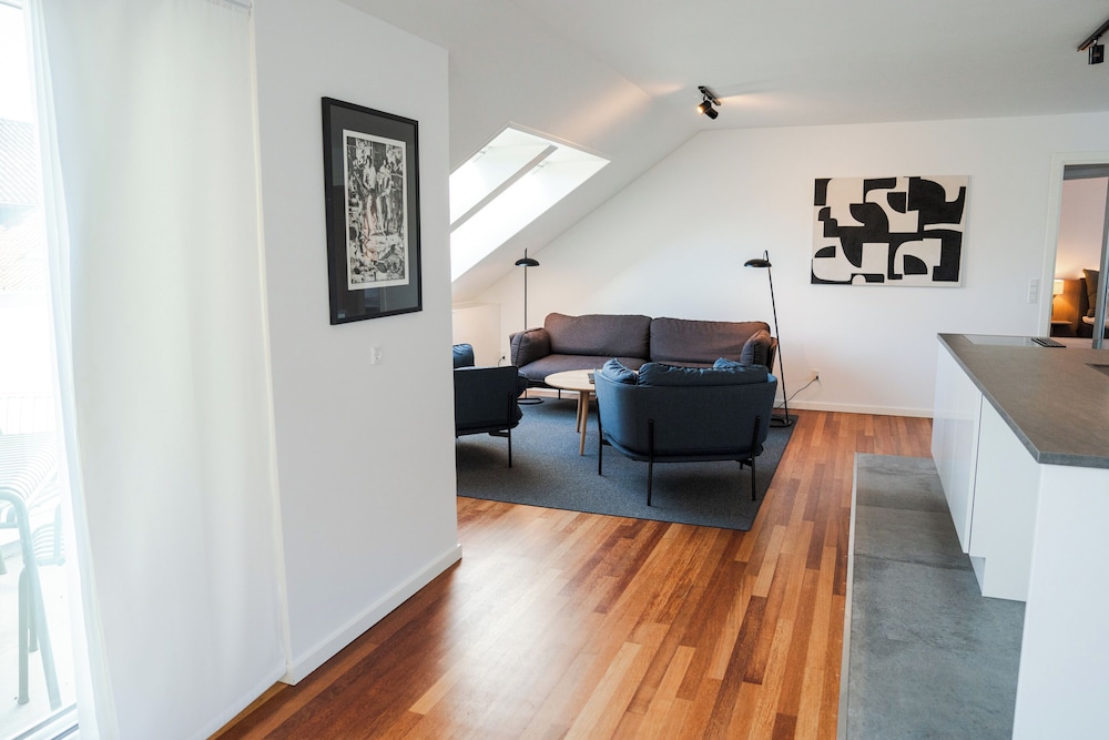 Apartment, Balcony - Photo 2
