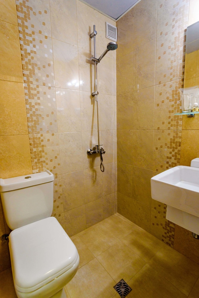 Deluxe Twin Room photo 2