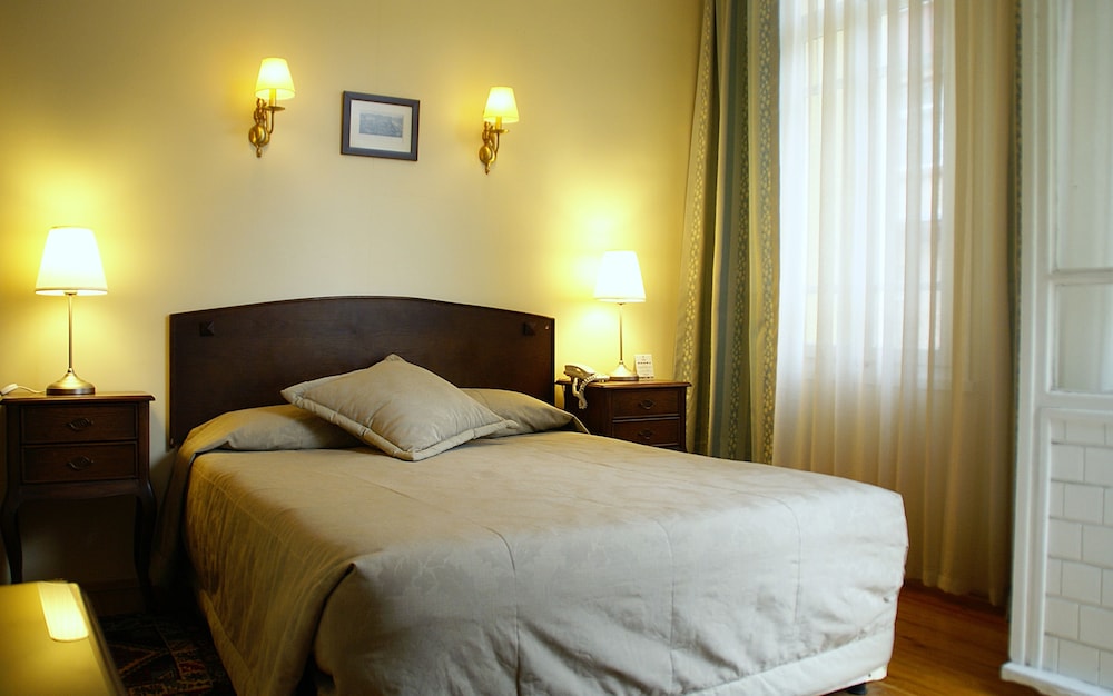 Standard Double or Twin Room photo 3