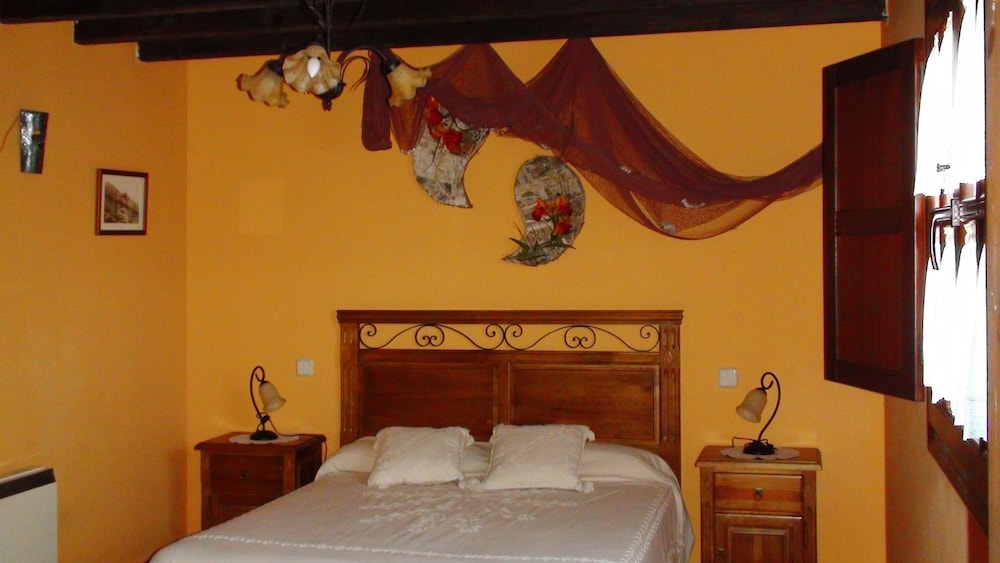 Standard Double Room, 1 Double Bed, Refrigerator & Microwave, Vineyard View