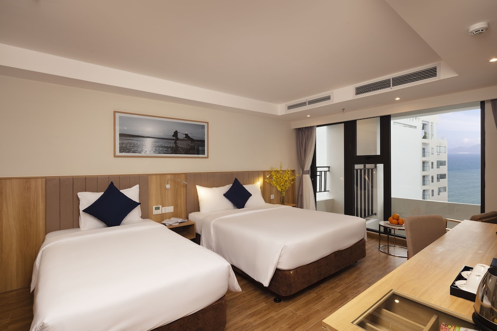 Executive Triple Room, Balcony, Tower photo 1