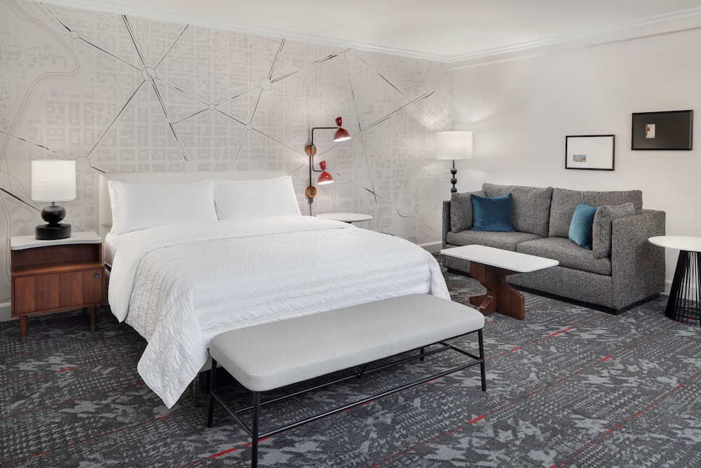 Junior Suite, 1 King Bed, City View - Photo 6