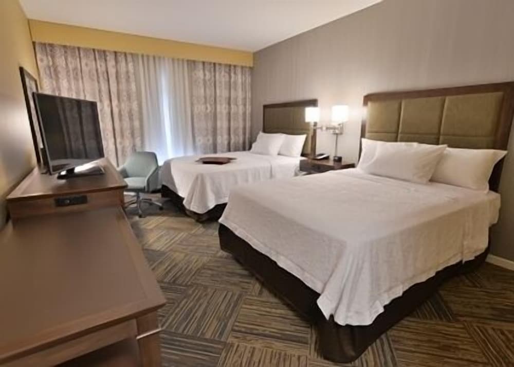 Room, 2 Queen Beds, Accessible, Non Smoking (Hearing Impaired) photo 2