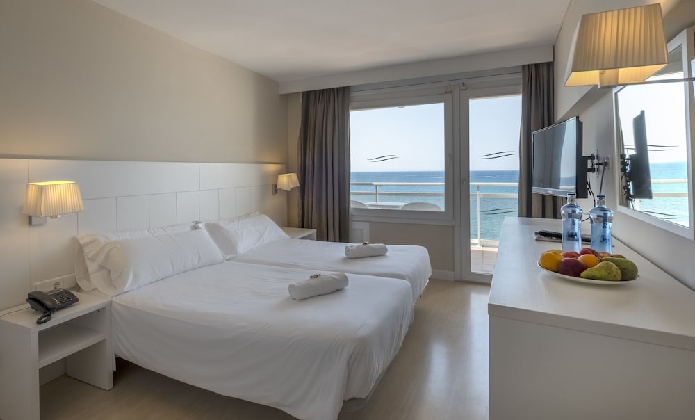 Double or Twin Room, Balcony, Sea View - Photo 5
