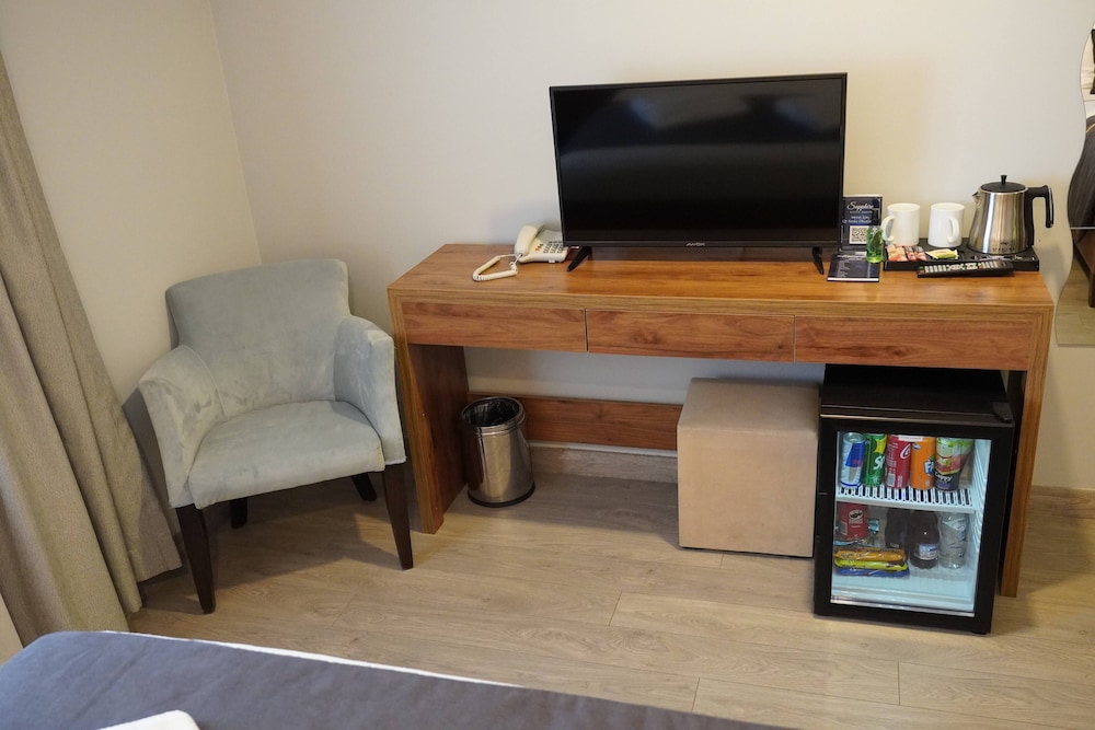 Standard Triple Room, Garden View - Photo 4