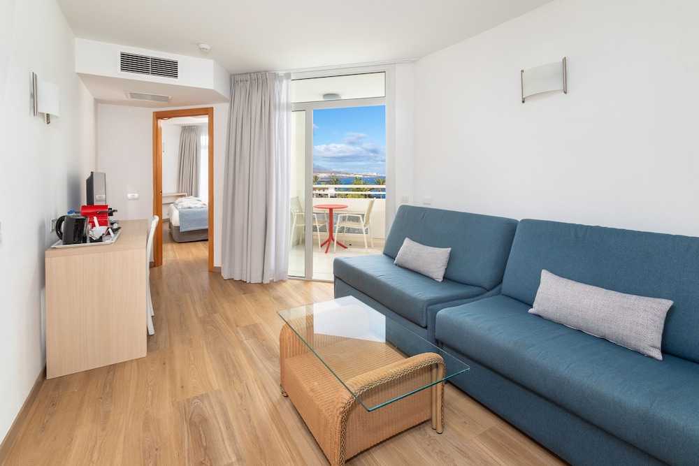 Junior Studio Suite, Balcony, Sea View Junior Studio Suite, Balcony, Sea View
